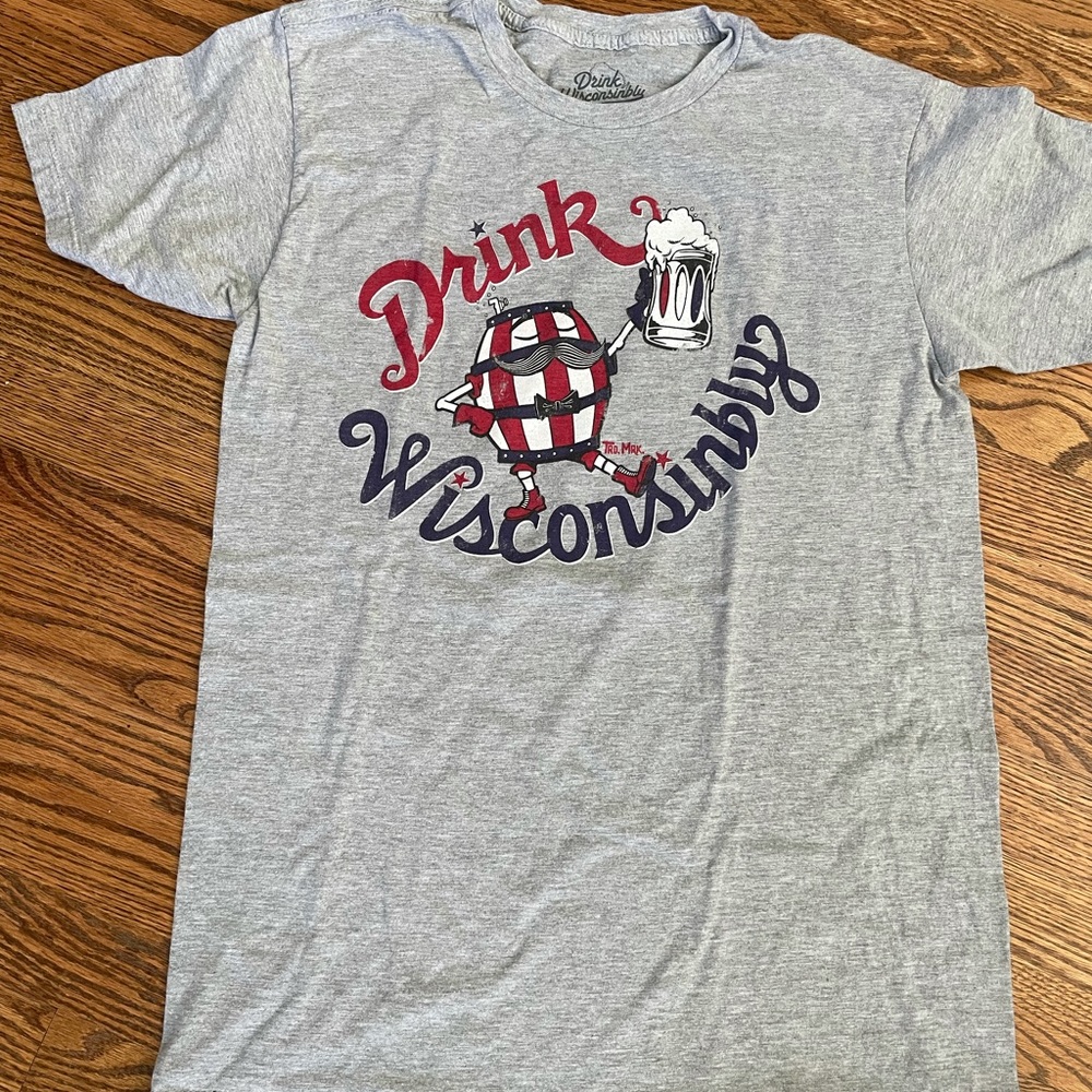 Drink Wisconsinbly- super cool souvenir T-Shirt